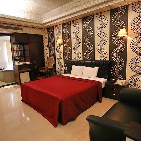 Hua Jia Motel Tainan Bagian luar foto