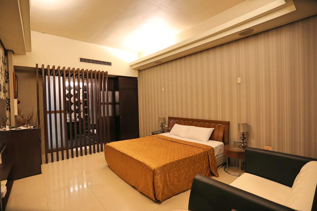 Hua Jia Motel Tainan Bagian luar foto